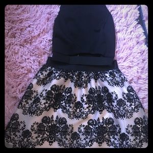 This is an Express two-piece set